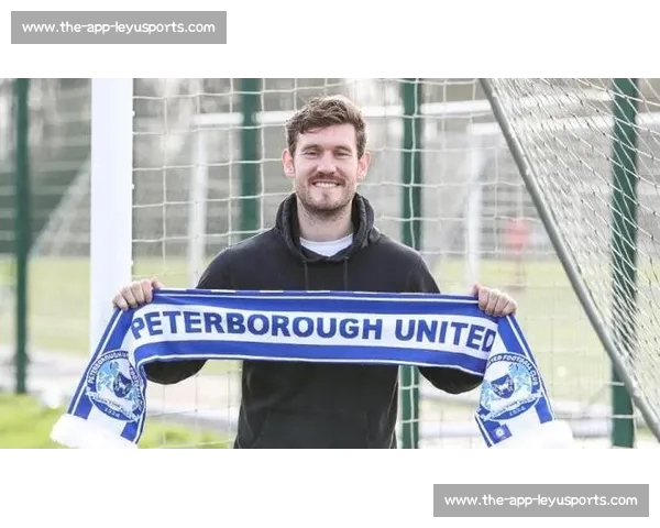 英甲锋霸杰德 - 琼斯自由身投德甲！彼得堡联痛失千万级摇钱树